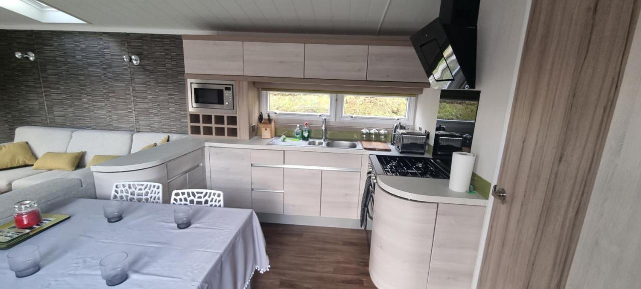 Lynton Lodges Evanton Bagian luar foto