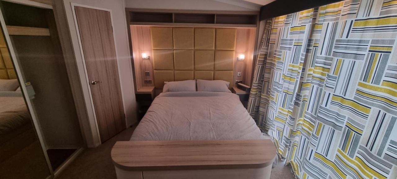 Lynton Lodges Evanton Bagian luar foto