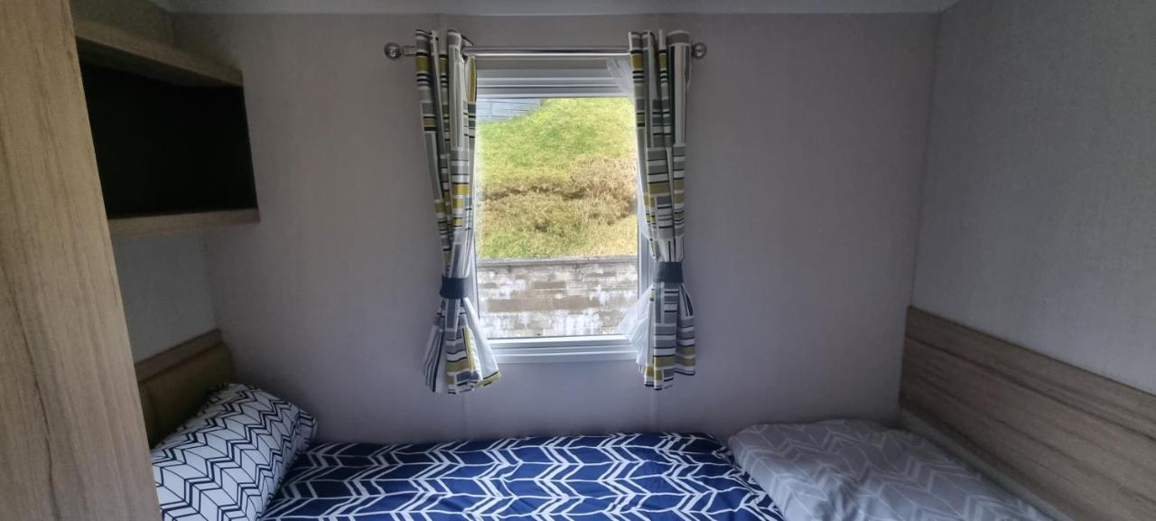 Lynton Lodges Evanton Bagian luar foto